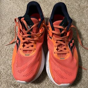 SAUCONY WOMEN'S GUIDE 15 Running Sneak - size 10